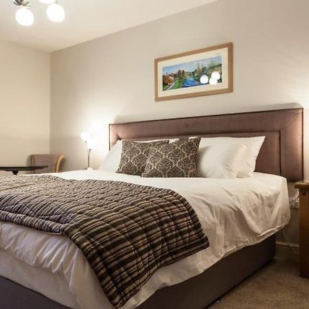 ניוטאון Parkers House Bed & Breakfast מראה חיצוני תמונה